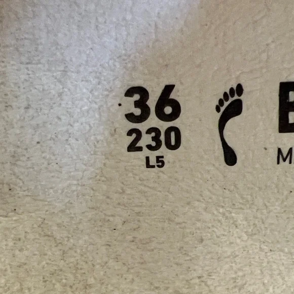 Birkenstock Woman’s Green Leaf Print Sandals - Picture 8 of 8